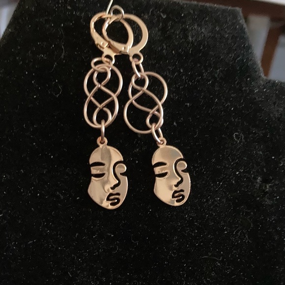 NEOT. Handmade one of a kind earrings - Picture 5 of 5